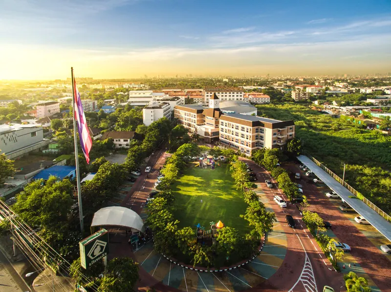 Lertlah School Bangkok (Lertlah)