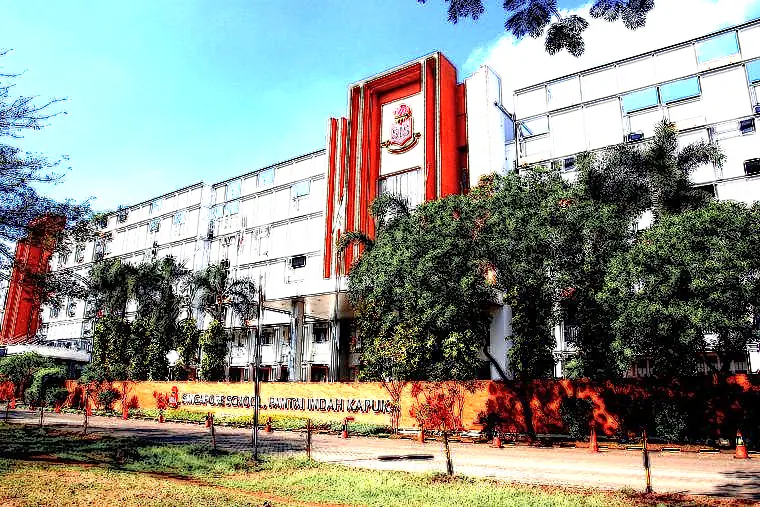 SIS Pantai Indah Kapuk